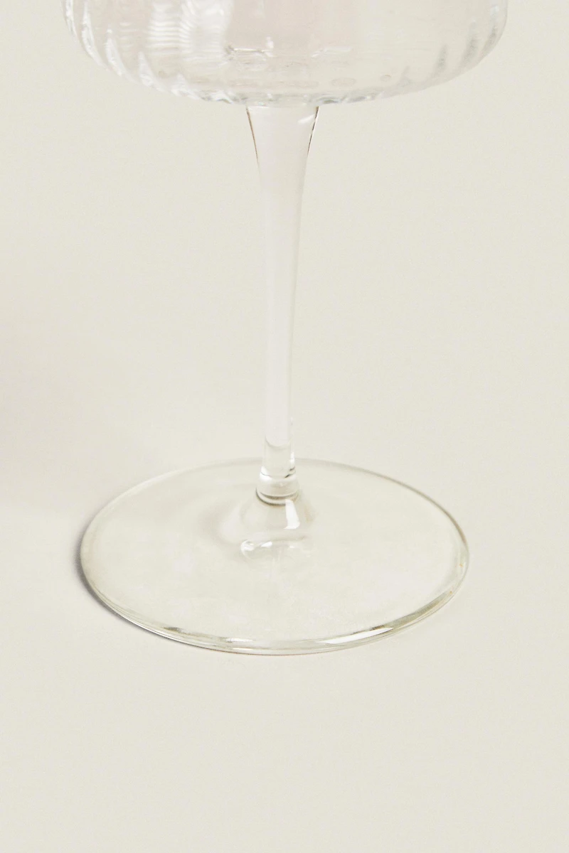 GLASS WITH LINES