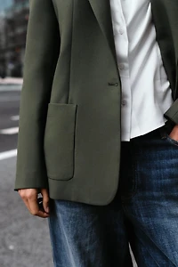 STRAIGHT BLAZER WITH SHOULDER PADS