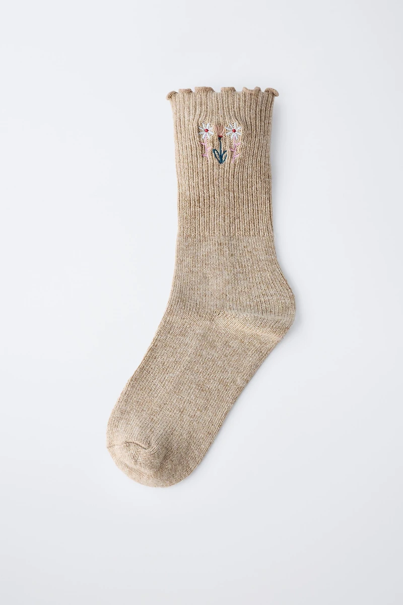 KNIT FLORAL EMBROIDERED SOCKS