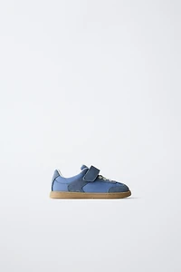 RETRO BAREFOOT SNEAKERS