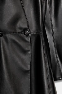 FITTED FAUX LEATHER BLAZER
