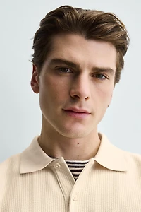 TEXTURED STRIPED POLO