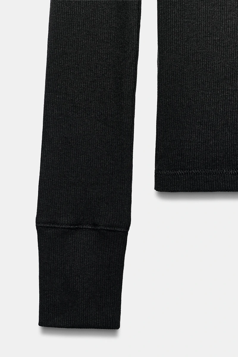 RIBBED LONG-SLEEVE T-SHIRT