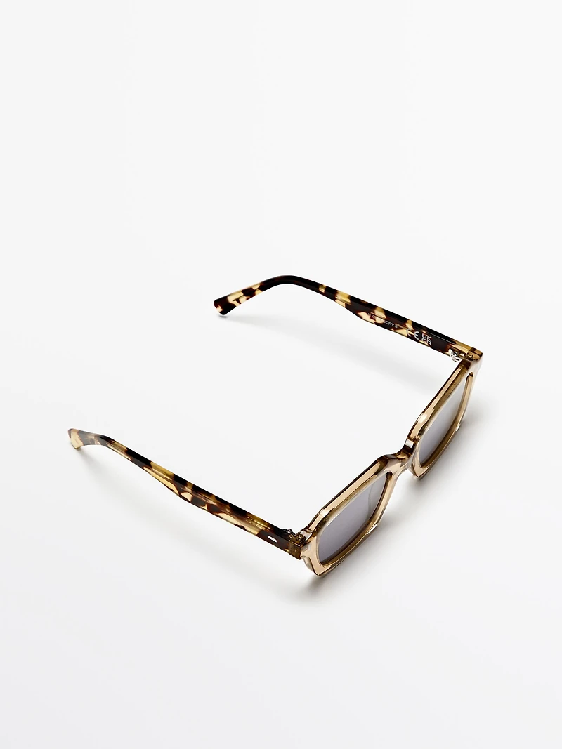 Rectangular sunglasses