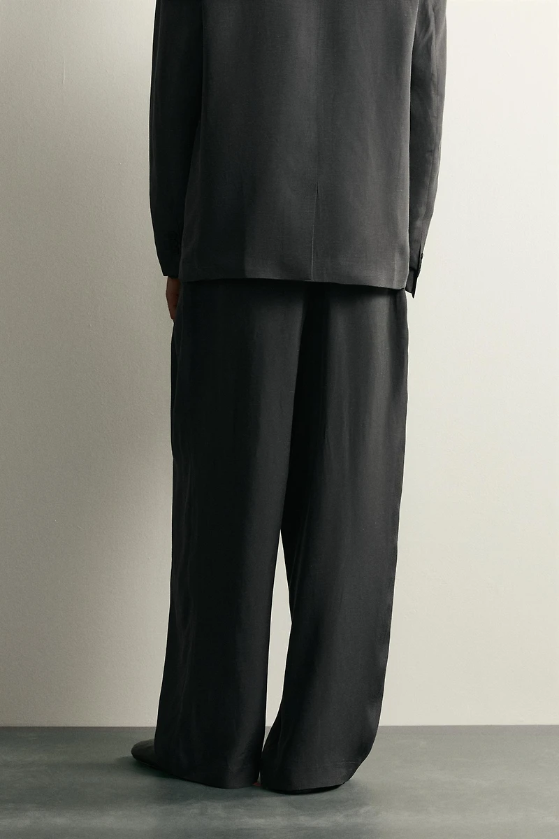 RELAXED FIT WIDE LEG SUIT PANTS