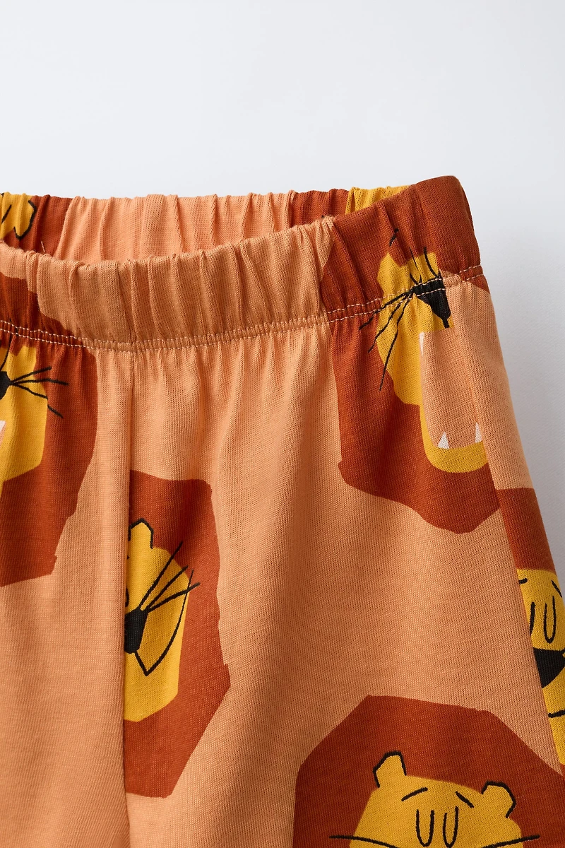 ENSEMBLE T-SHIRT ET SHORT LIONS