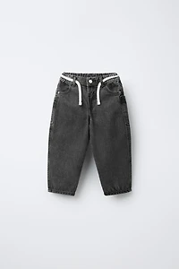 BAGGY JEANS WITH BELT