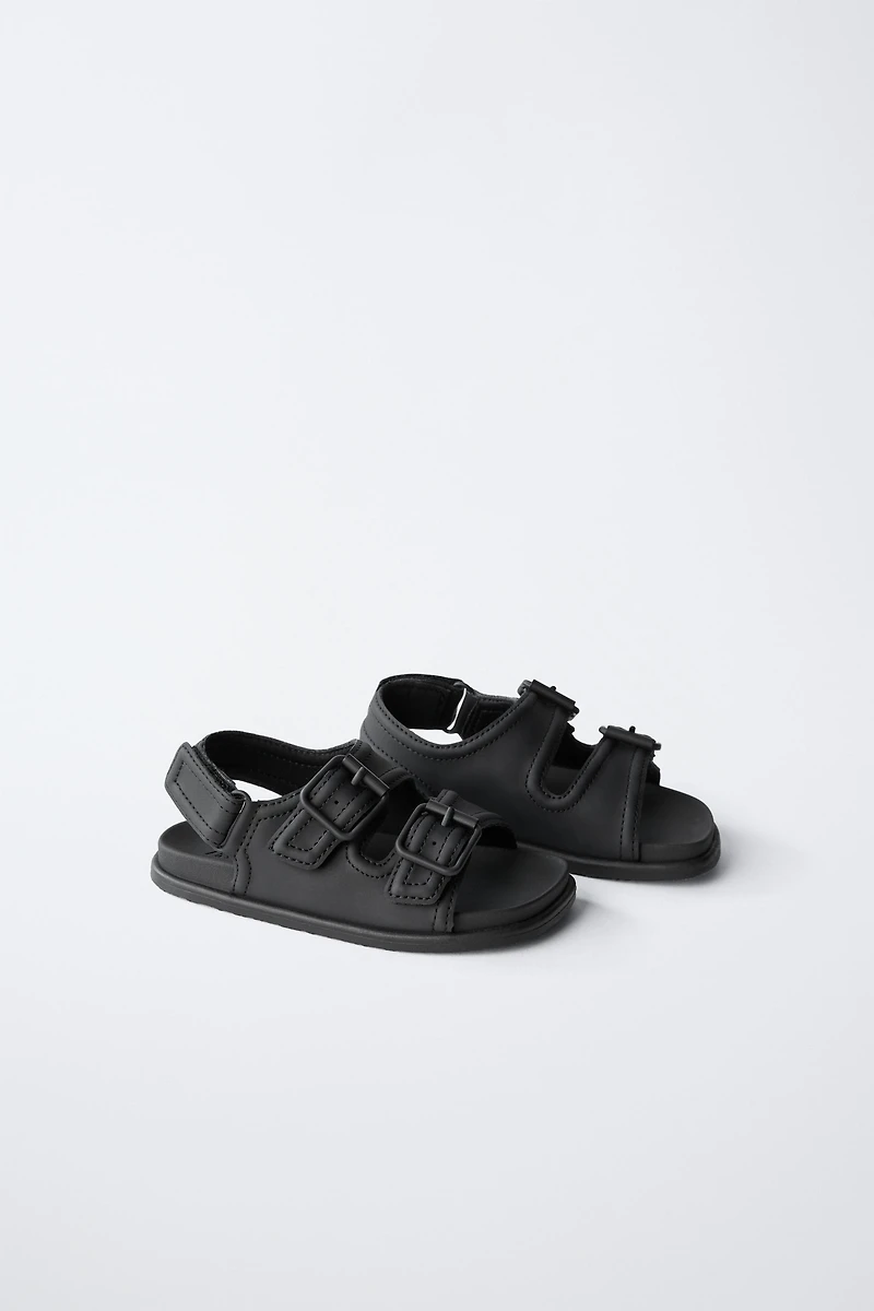 BUCKLED SANDALS