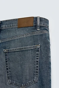JEAN SLIM FIT BASIQUE