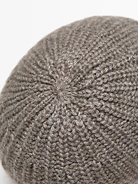 Ribbed 100% cashmere beanie