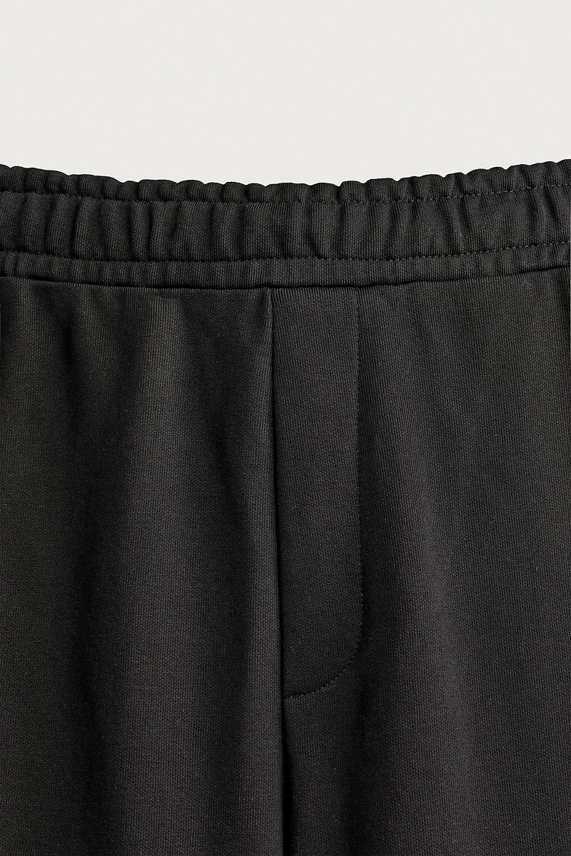 BASIC RELAXED FIT SWEATPANTS