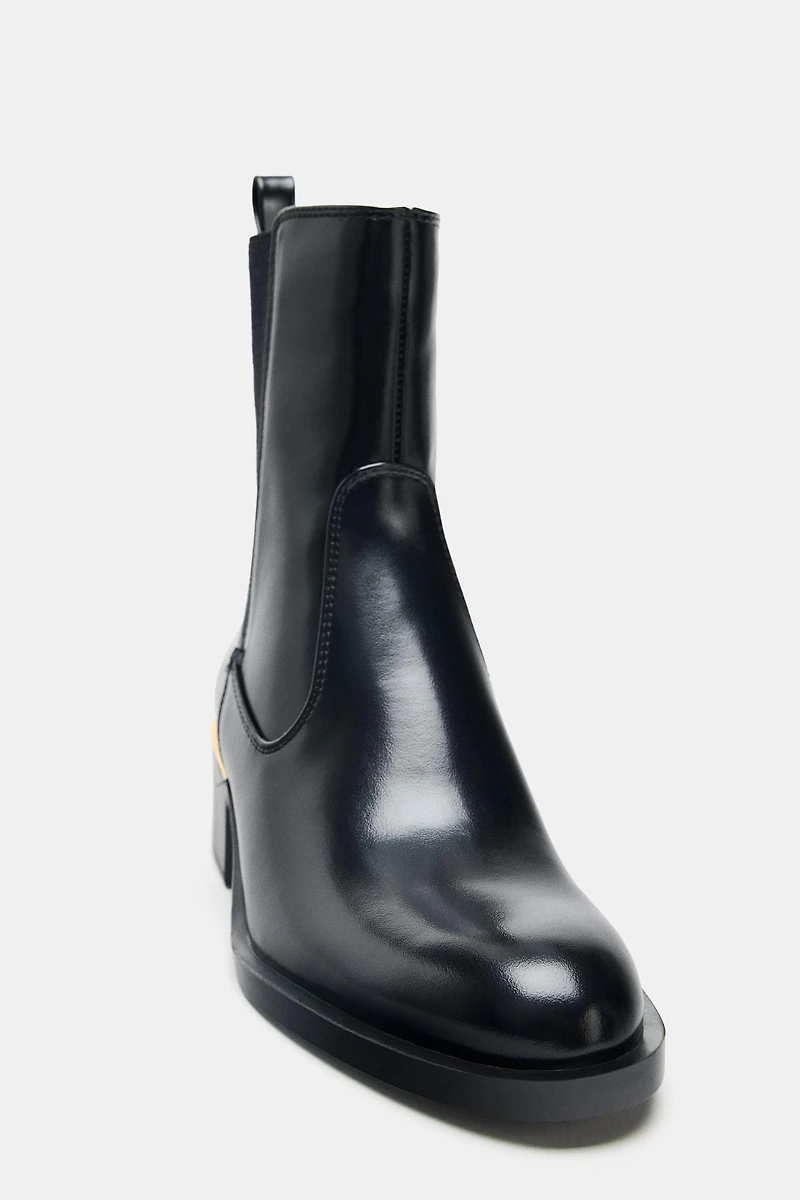 HEELED ANKLE BOOTS