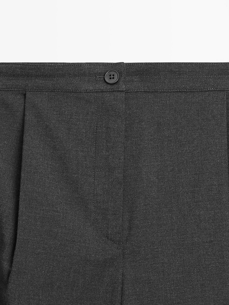 Dart trousers with elastic waistband