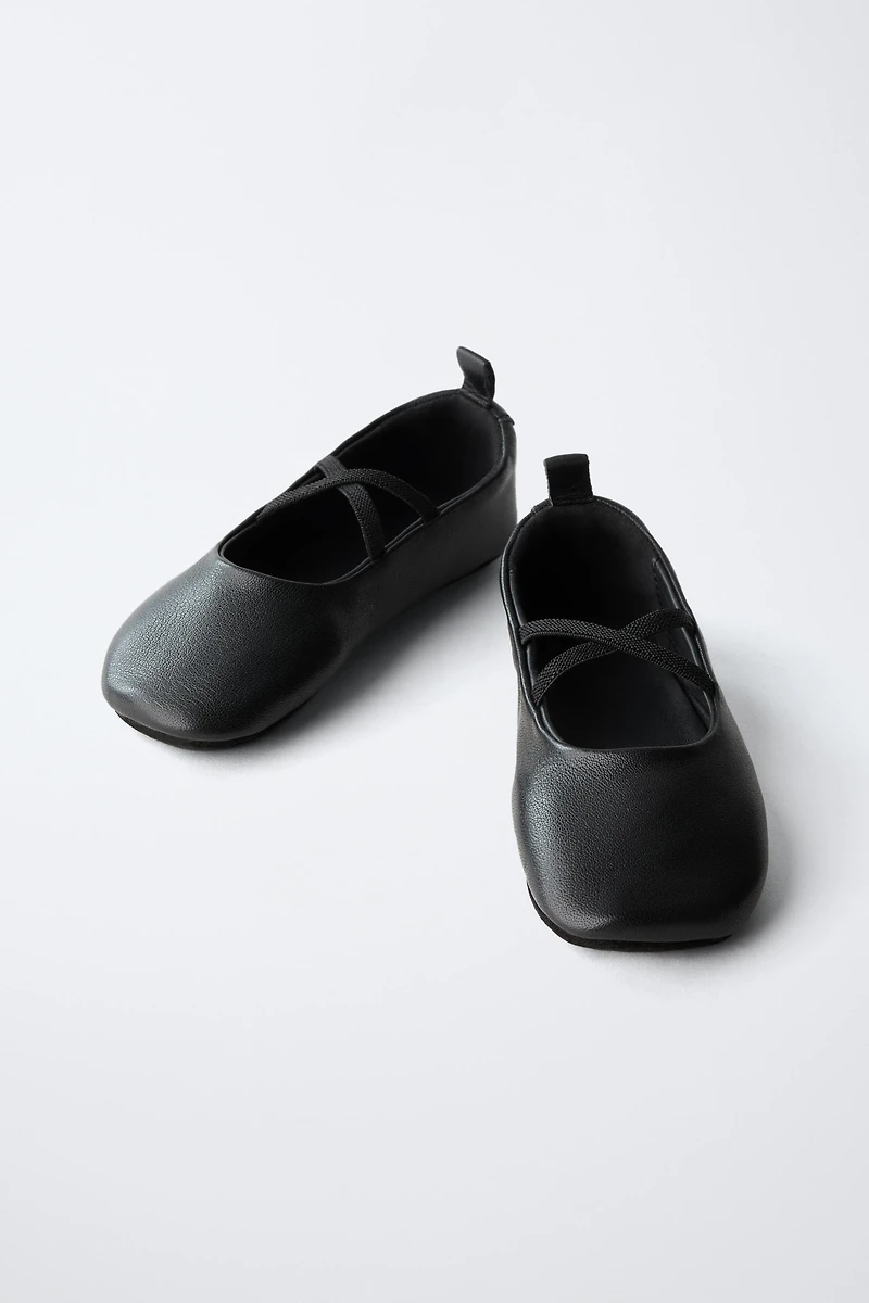 BALLERINES EN CUIR