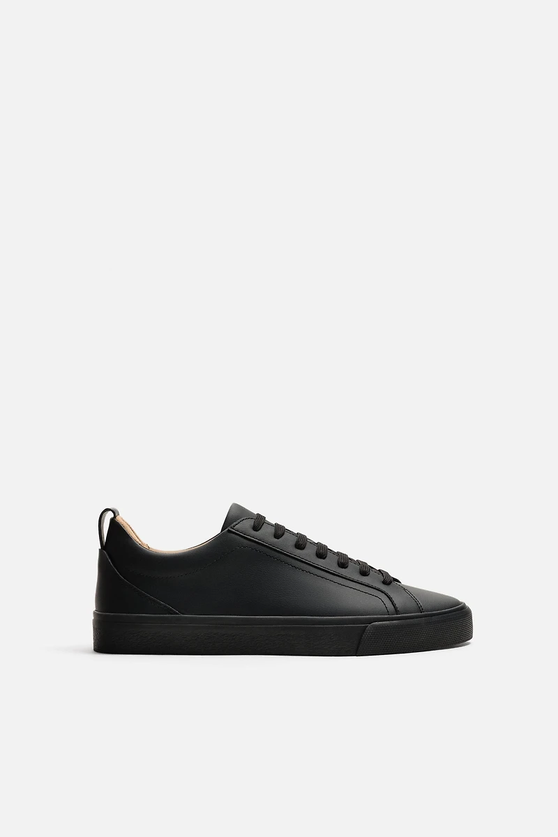 BASIC SNEAKERS