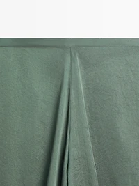 Flowing wide-leg trousers