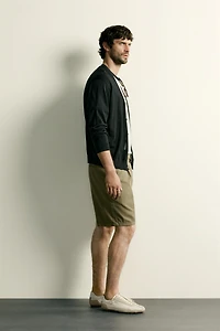 REGULAR FIT PLEATED SHORTS