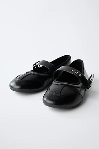 BUCKLE BALLET FLATS