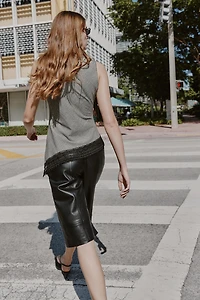 ASYMMETRIC HEM HOUNDSTOOTH LACE TOP