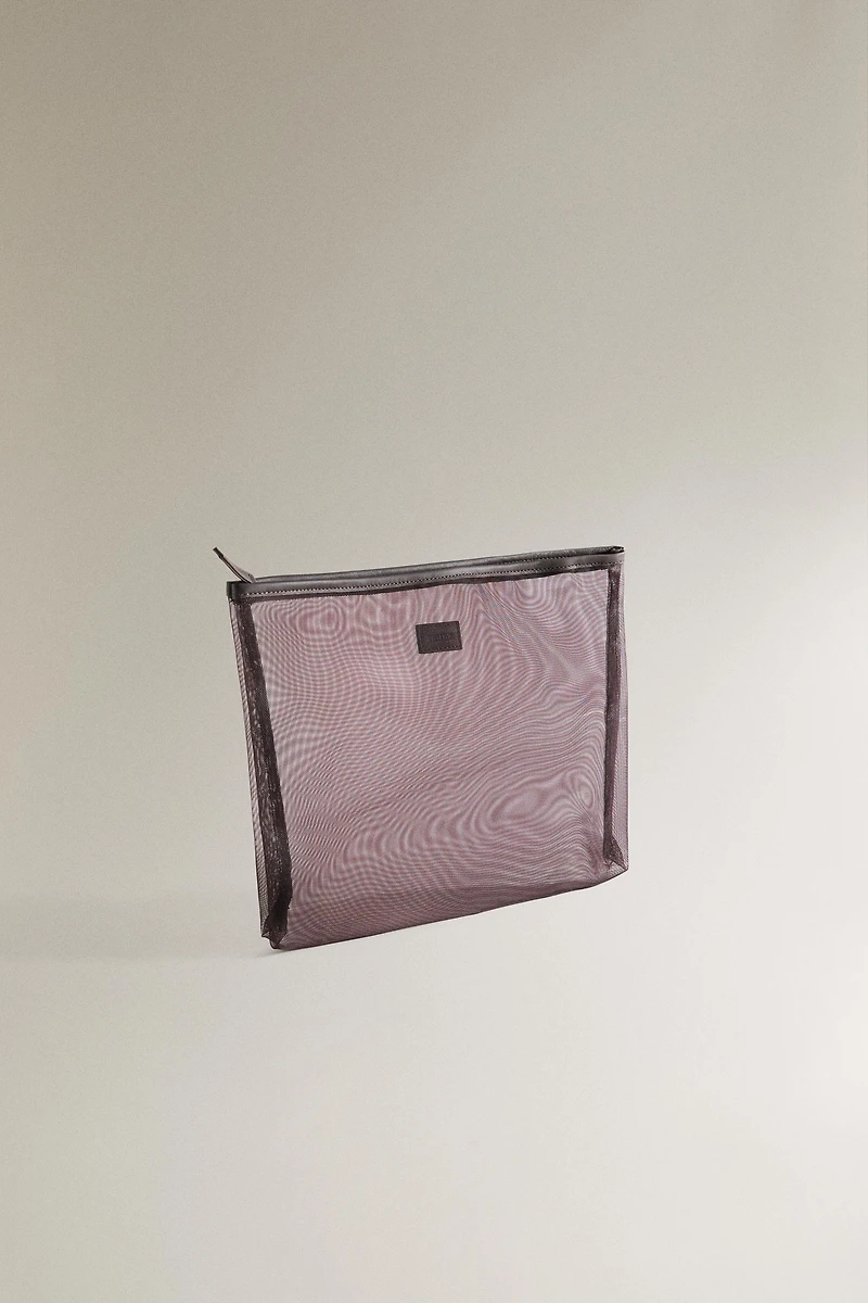 MEDIUM MESH MAKEUP BAG