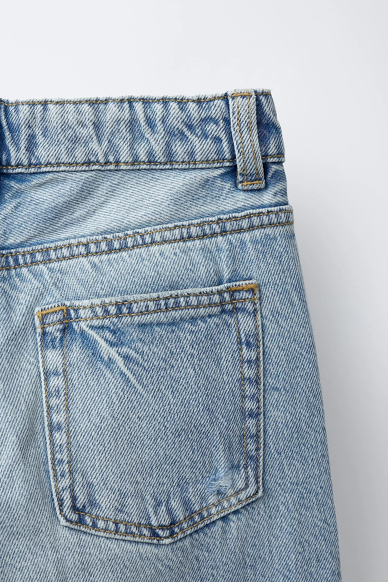 RIPPED STRAIGHT JEANS