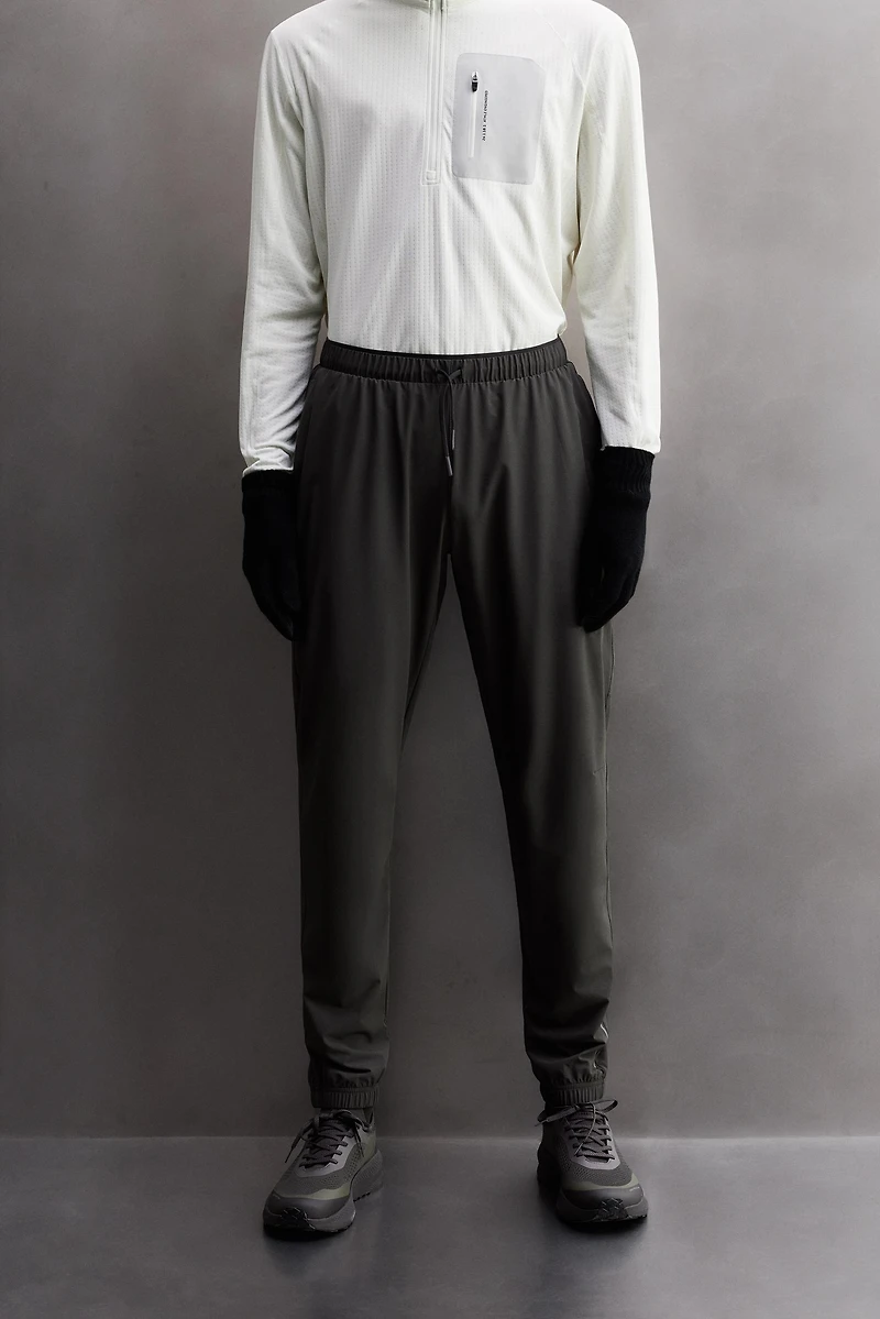 LIGHTWEIGHT TECHNICAL PANTS