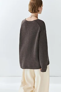 100% cashmere V-neck sweater