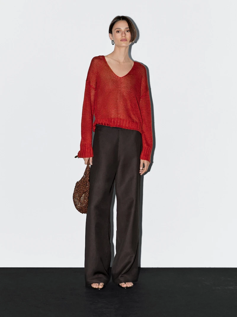 Linen V-neck knit sweater