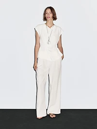 Wide-leg trousers with double dart