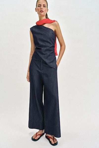 TOP ASYMÉTRIQUE À ÉPAULETTE AVEC LIN