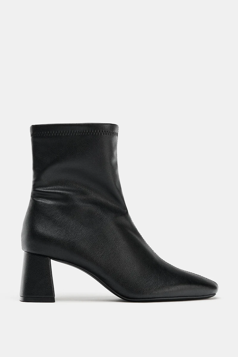 WIDE HEELED ANKLE BOOTS