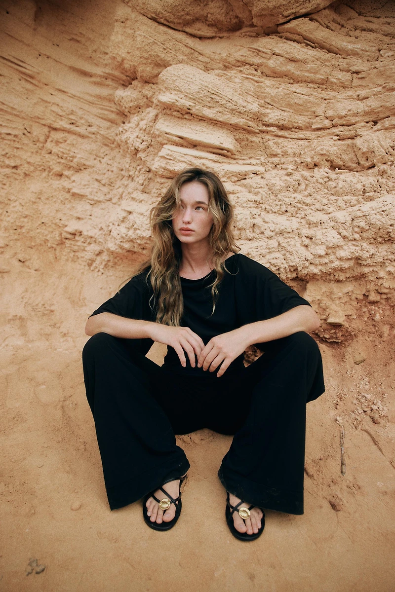 STRAIGHT LEG CREPE PANTS WITH OPENINGS