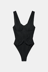 MAILLOT DE BAIN À ARMATURES ET TULLE