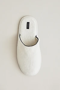 CHAUSSONS SERVIETTE DE BAIN