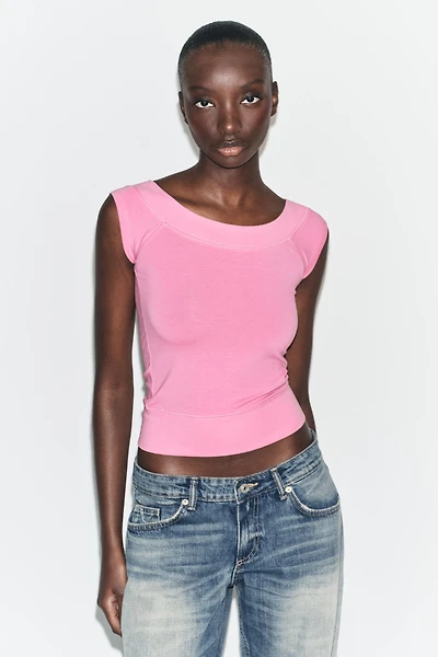 BOAT NECK TOP