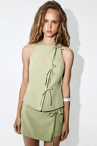 TIED HALTER TOP