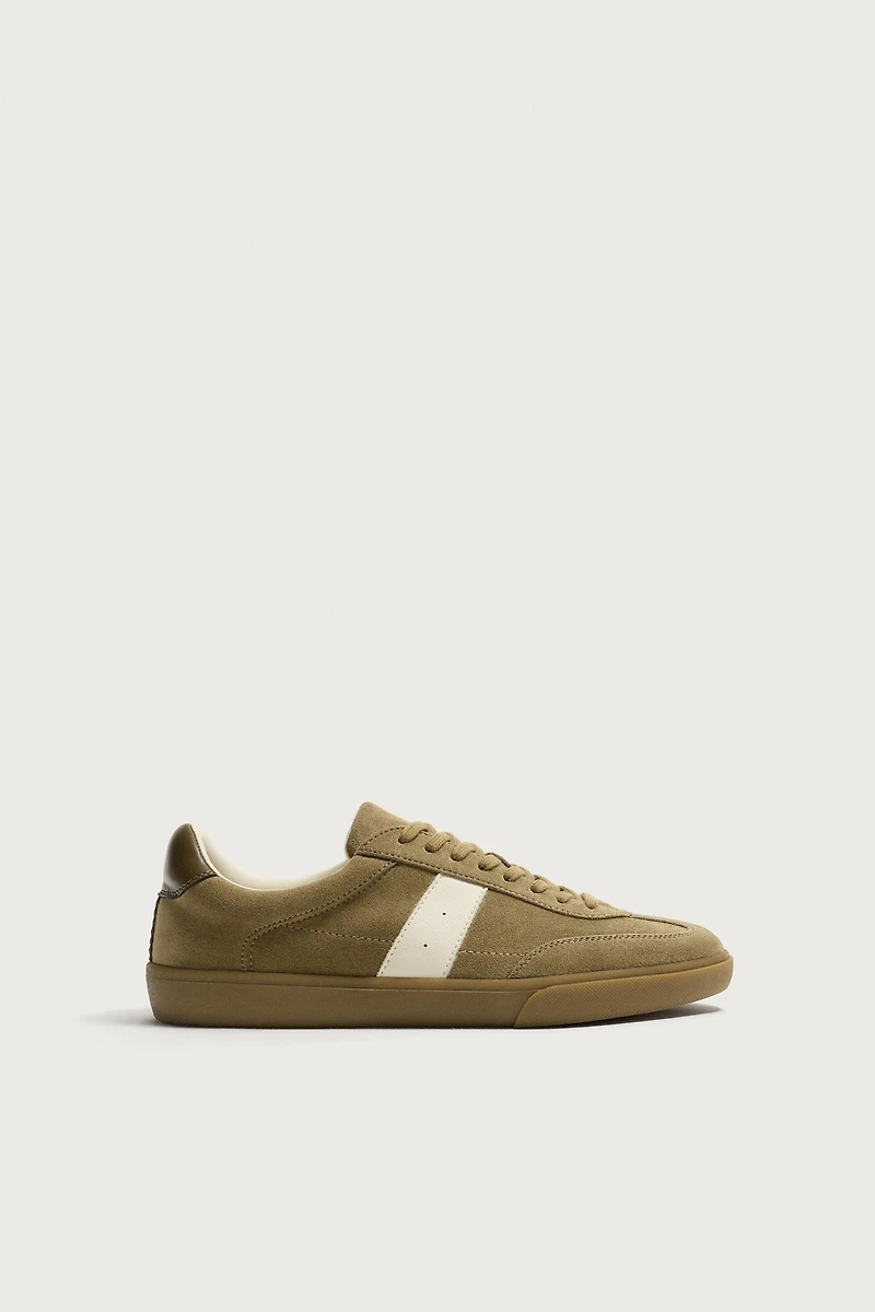 RETRO SNEAKERS