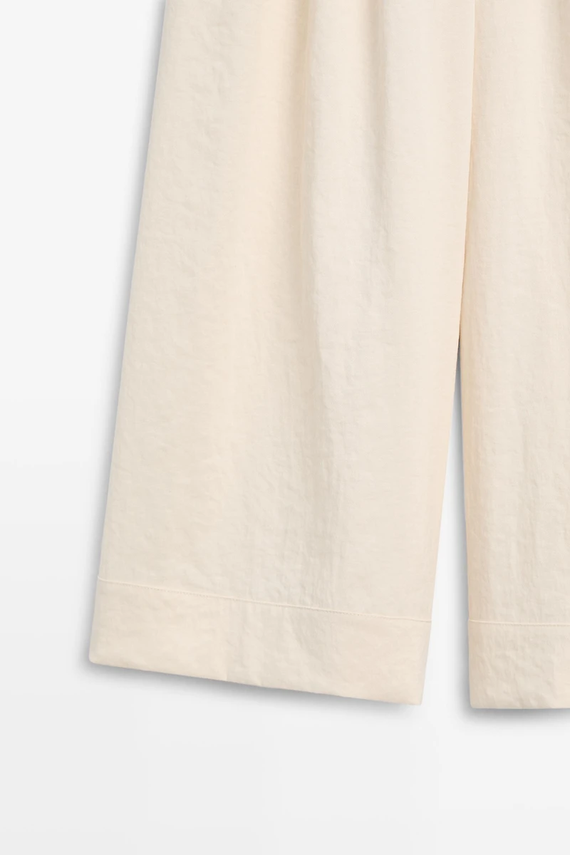 Wide-leg cropped pants