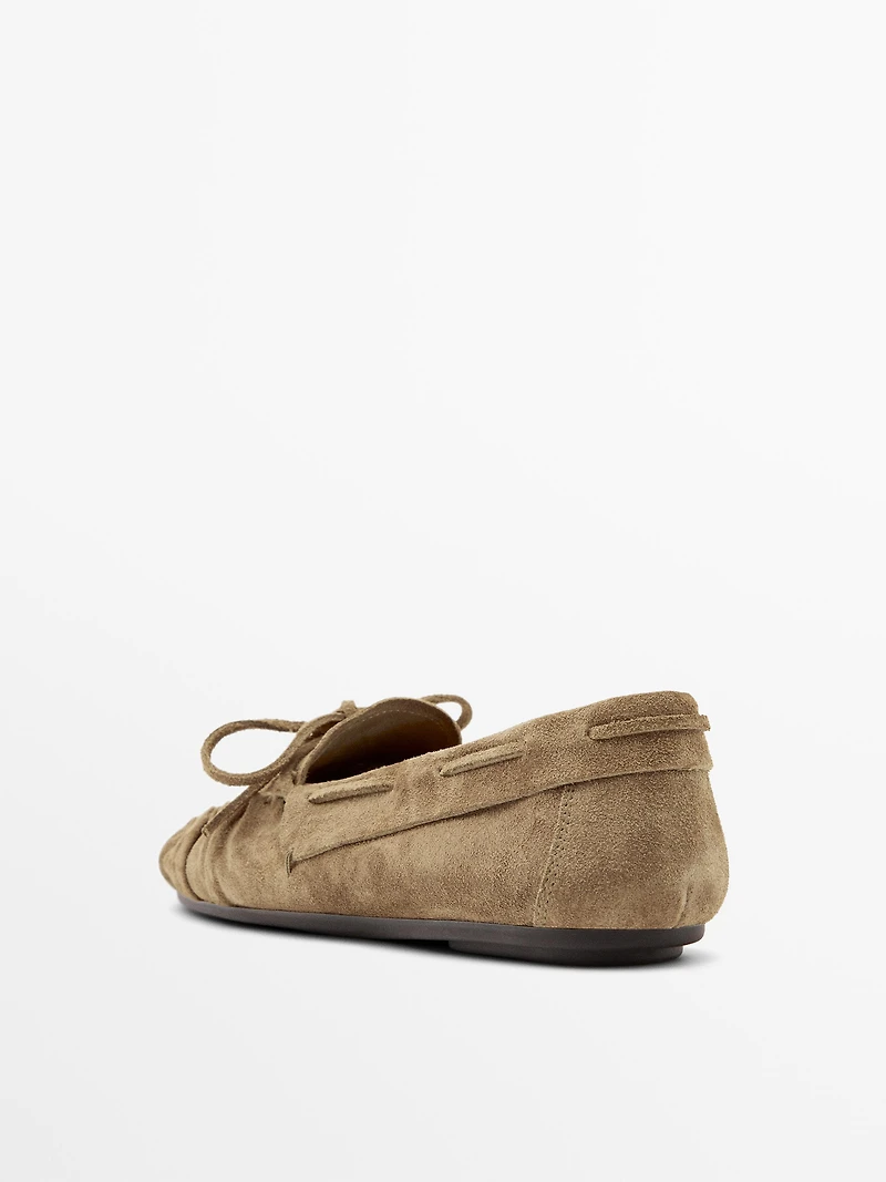 Soft leather loafers with gathered detail