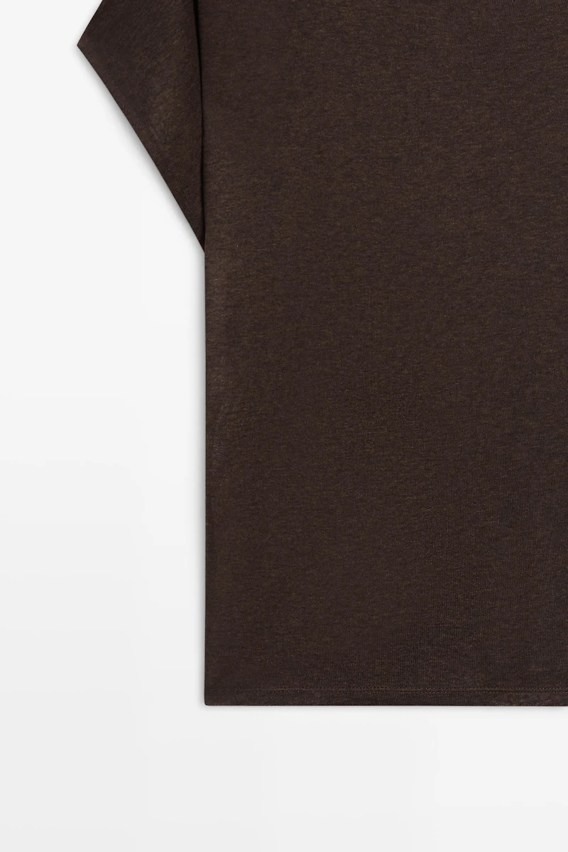 Asymmetric drop sleeve fluid top