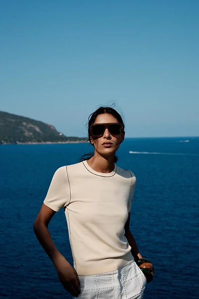 TRIMMED SHORT SLEEVE KNIT TOP