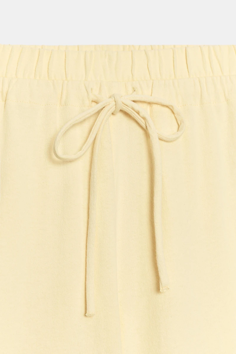 PANTALON RUSTIQUE À CORDONS