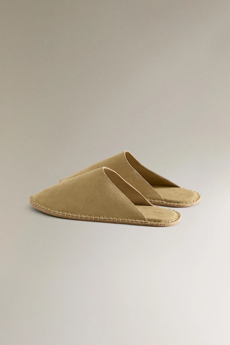 LEATHER SLIPPERS WITH TOPSTITCHING