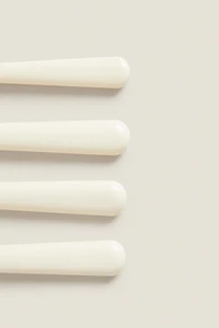 4-PIECE FLATWARE SET WITH COLORED HANDLE
