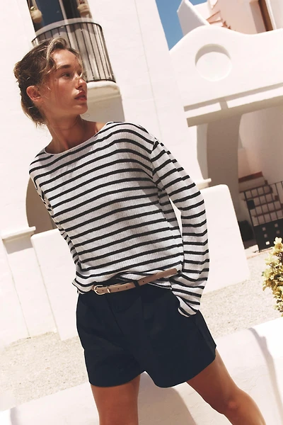 BELTED SHORTS WITH DARTS