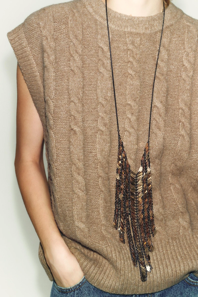 CABLE KNIT VEST TOP
