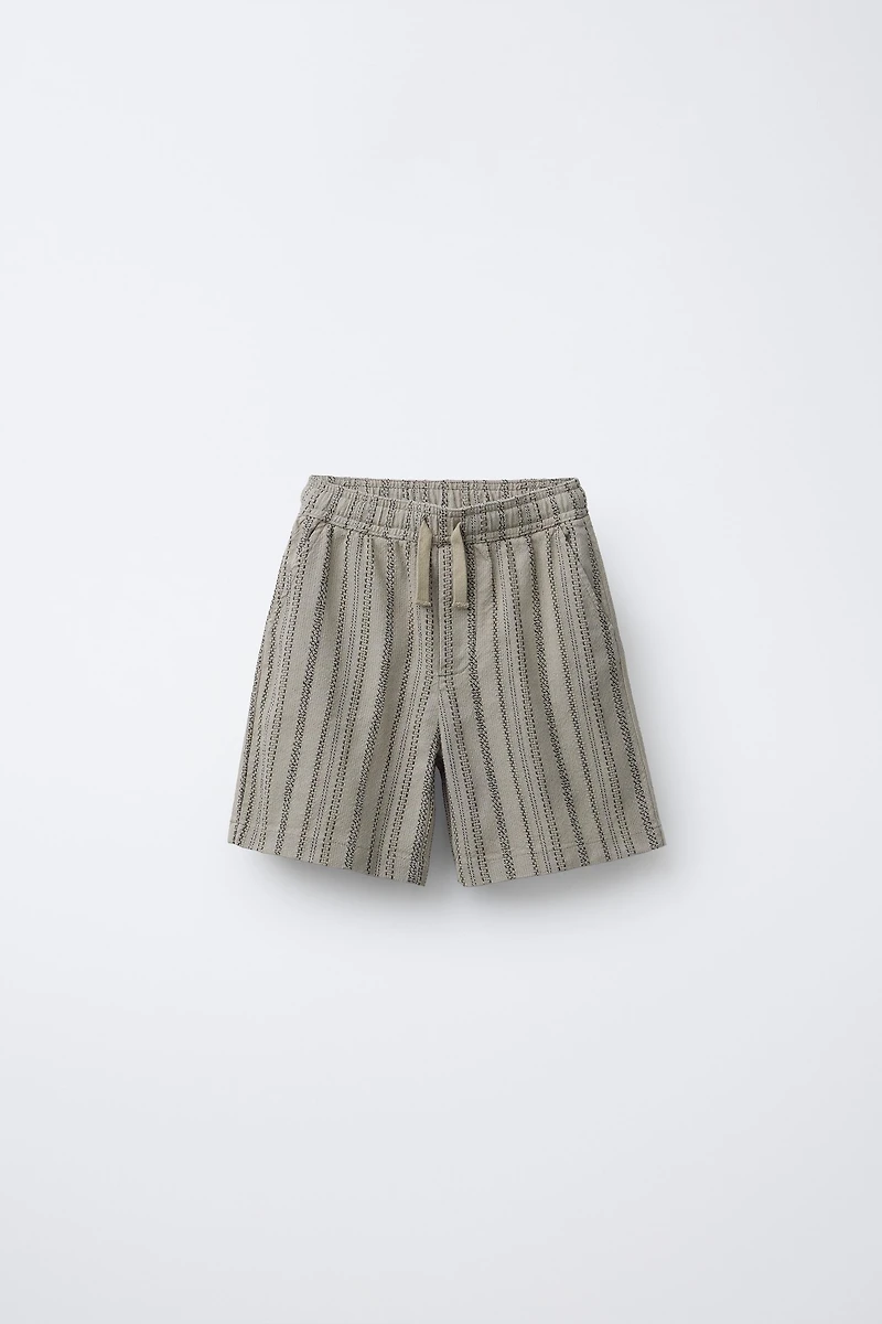 TEXTURED STRIPED SHORTS