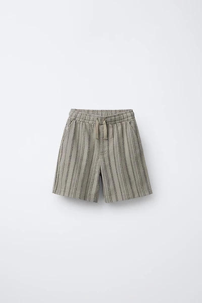 TEXTURED STRIPED SHORTS