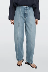 Barrel fit jeans with seam details
