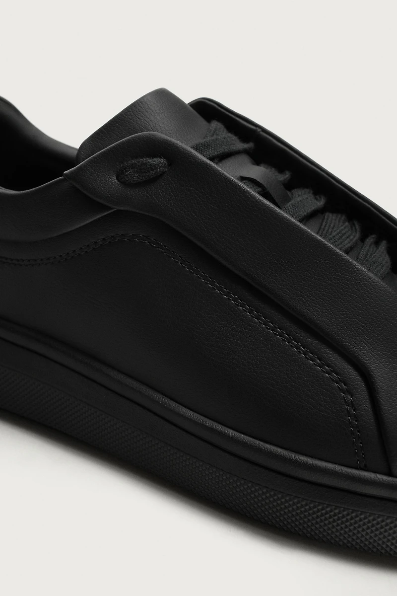 CHUNKY SNEAKERS